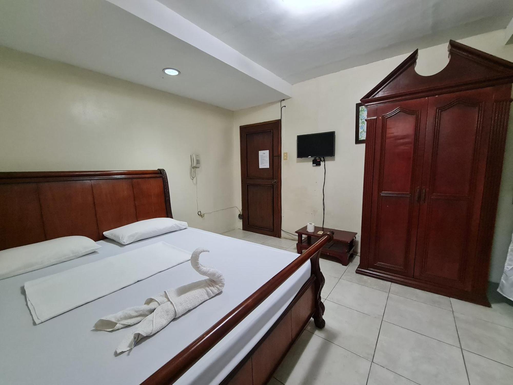 סבו Goland Pension House & Dormitory By Sms Hospitality מראה חיצוני תמונה